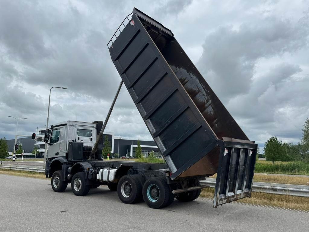Mercedes-Benz Arocs 4848 8x8