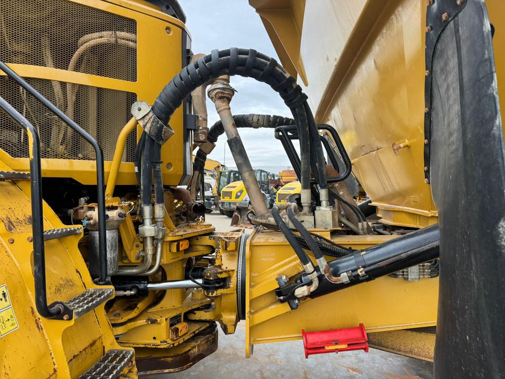 CAT 735C - CAT Rebuild transmission