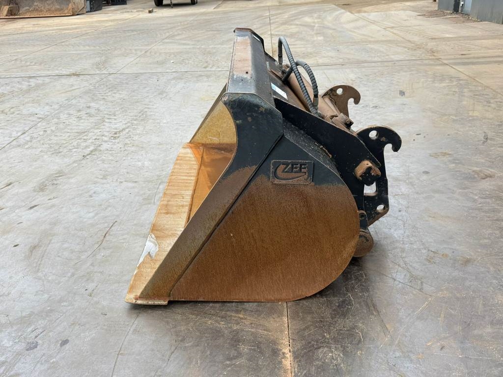 [Other] ZFE Side-Tilting bucket