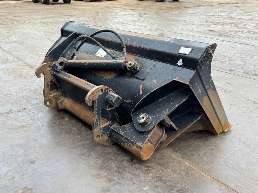 [Other] ZFE Side-Tilting bucket