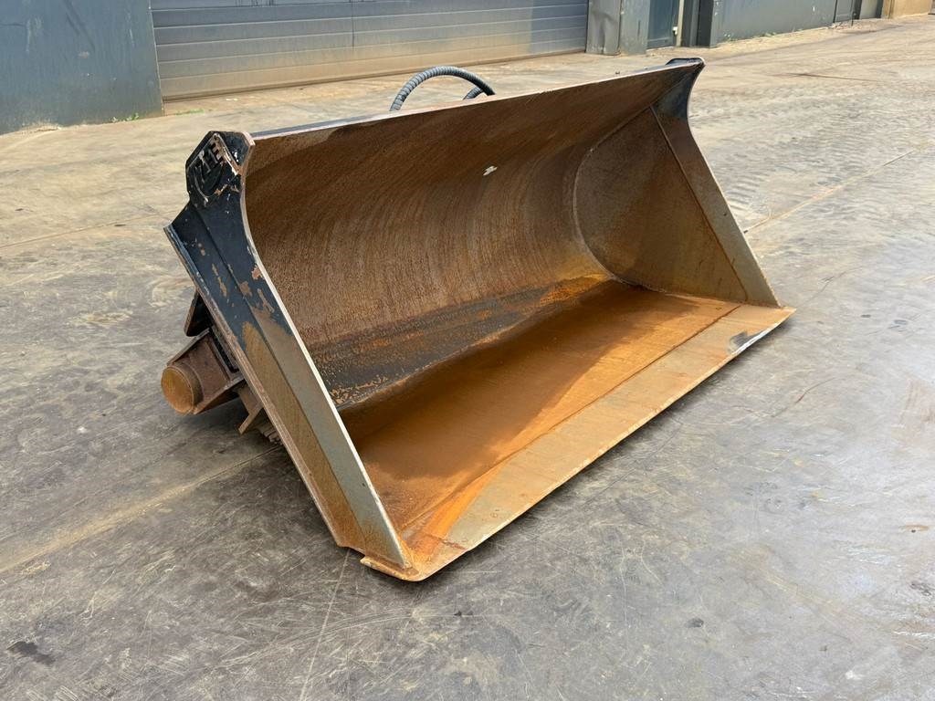 [Other] ZFE Side-Tilting bucket
