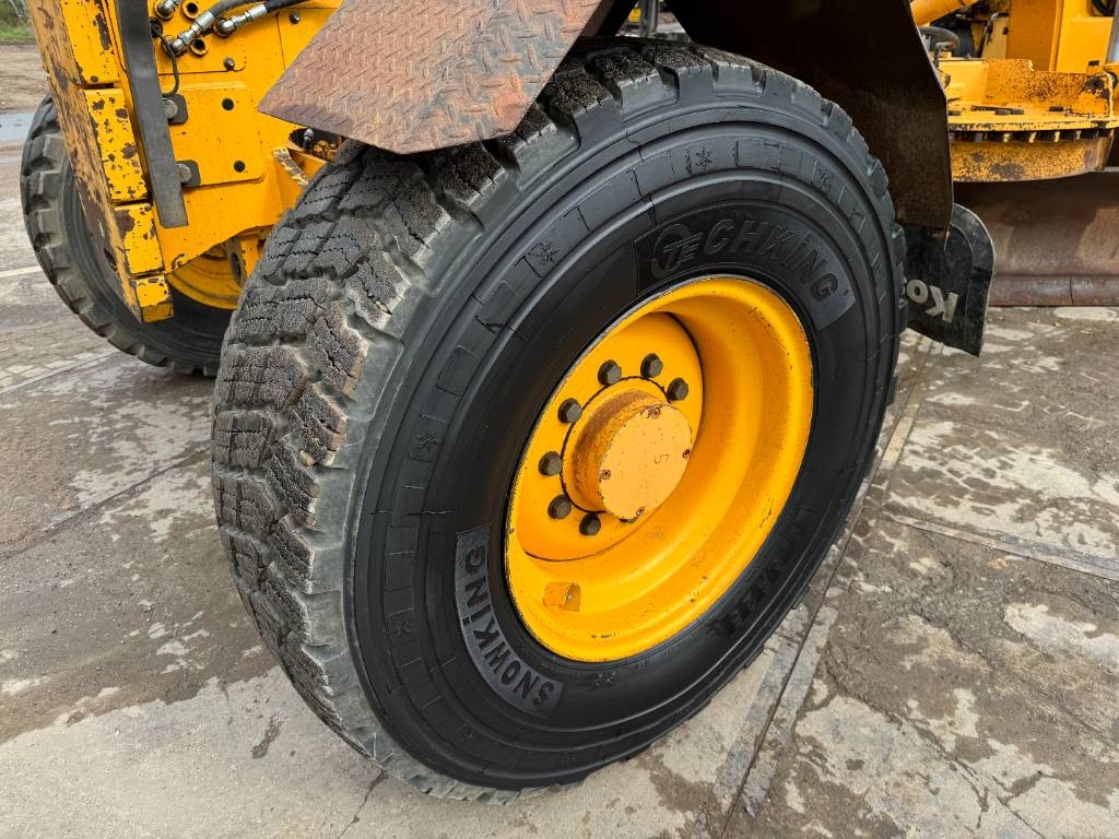 Volvo G970 - 5.5 Meter Blade / EPA Certified