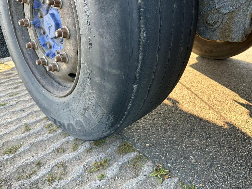 [Other] Gray and Adams Meat Hook Thermo King SLXE 400