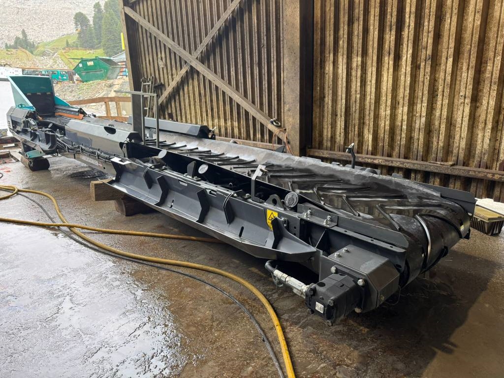 PowerScreen Warrior 2400 - Only 1000 Hours! Extra Conveyor
