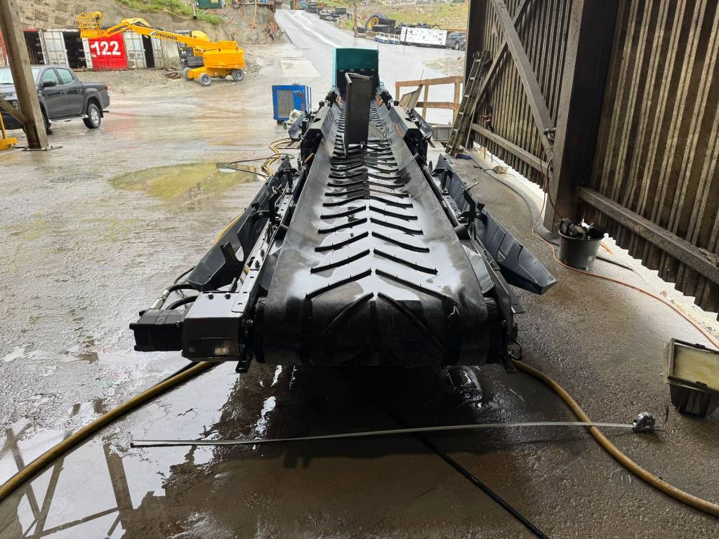 PowerScreen Warrior 2400 - Only 1000 Hours! Extra Conveyor