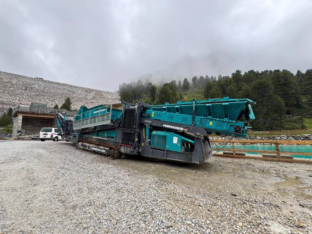 PowerScreen Warrior 2400 - Only 1000 Hours! Extra Conveyor