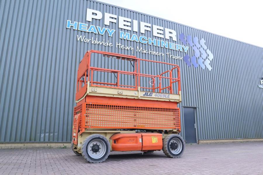 JLG M4069 Hybrid, 14.2m Working Height, 360kg Capacity