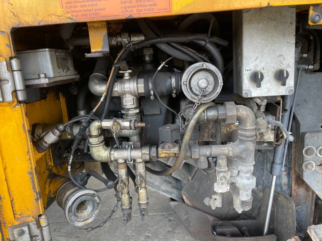 Wirtgen W 100 F