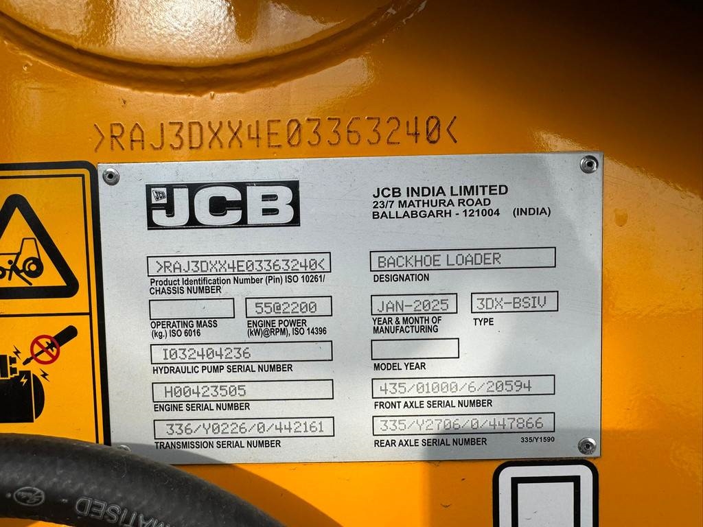 JCB 3DX 4x4 Xtra with extendable boom