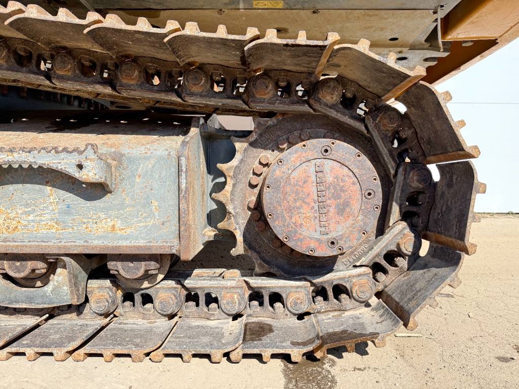 Liebherr R926NLC - Oilquick Tilting Bucket German Machine