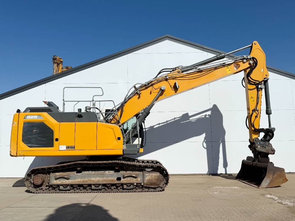 Liebherr R926NLC - Oilquick Tilting Bucket German Machine