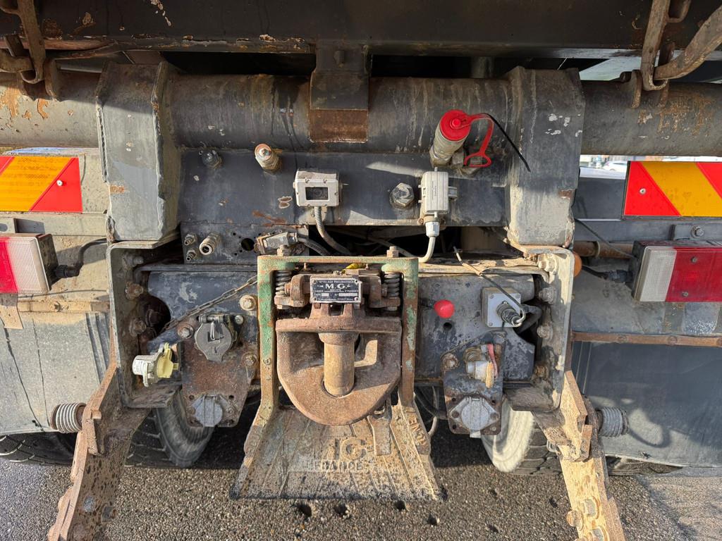 Renault Kerax 370 6x4 Kipper