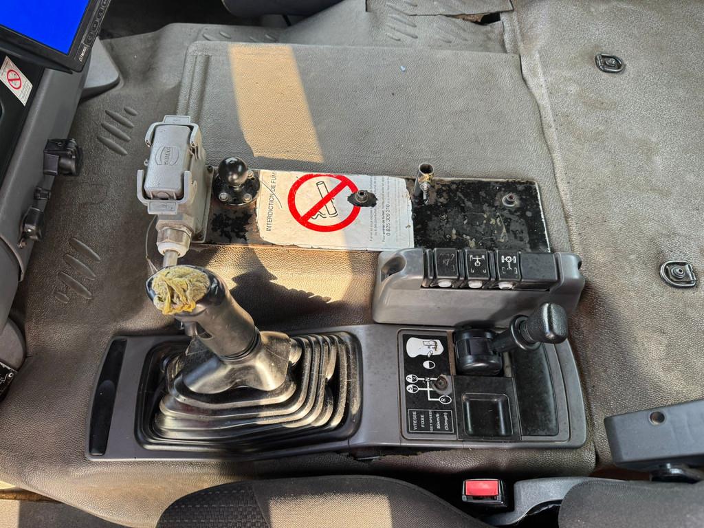 Renault Kerax 370 6x4 Kipper