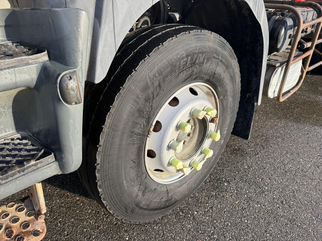 Renault Kerax 370 6x4 Kipper