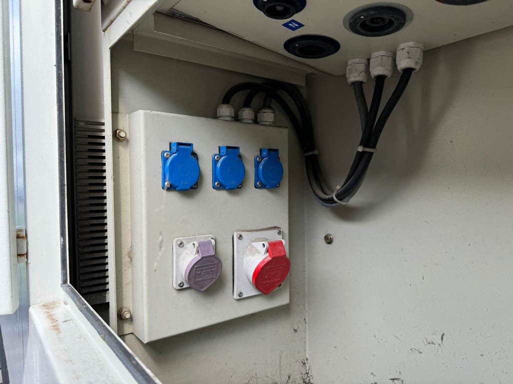 Olympian GEP165 150kVA Generator set on trailer