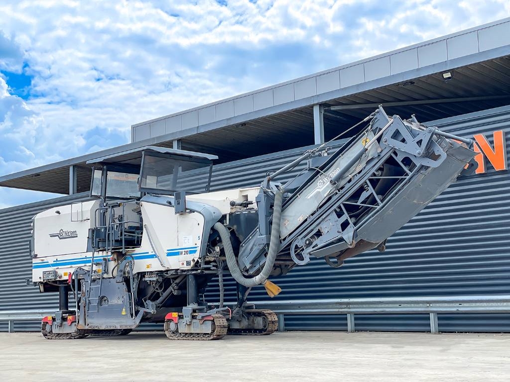 Wirtgen W 210