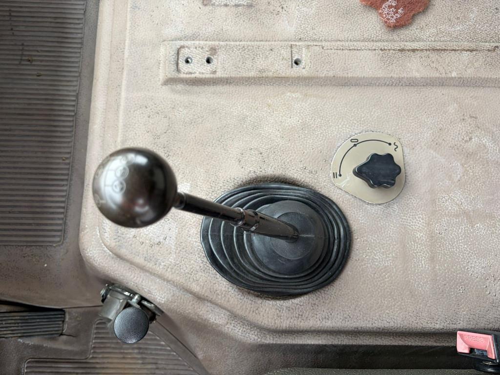 1985 مرسيدس بنز 1017-46437098