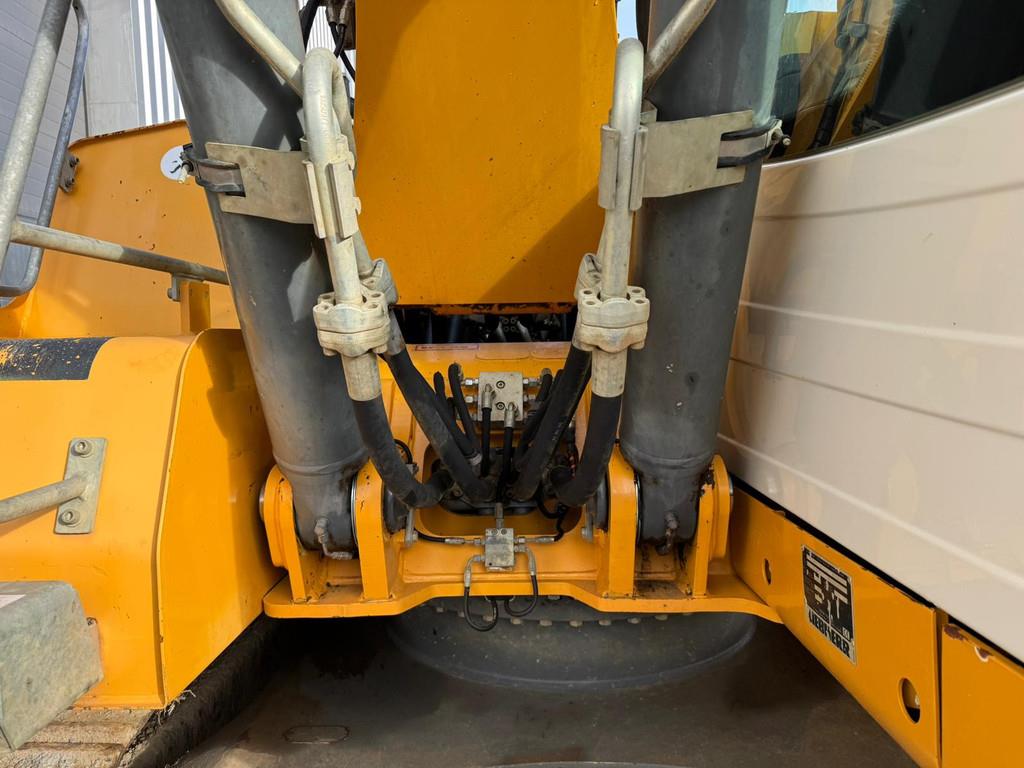 Liebherr R920LC