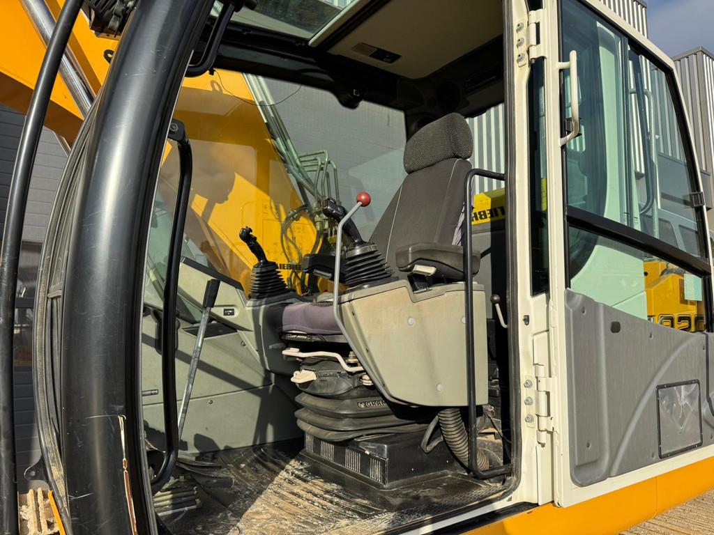 Liebherr R920LC