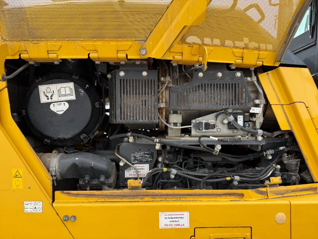 Komatsu D155AX-8 - German Machine / Ripper Valve / Camera