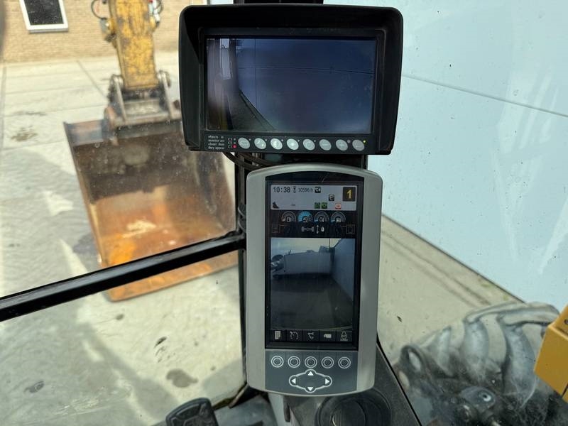 CAT M316F