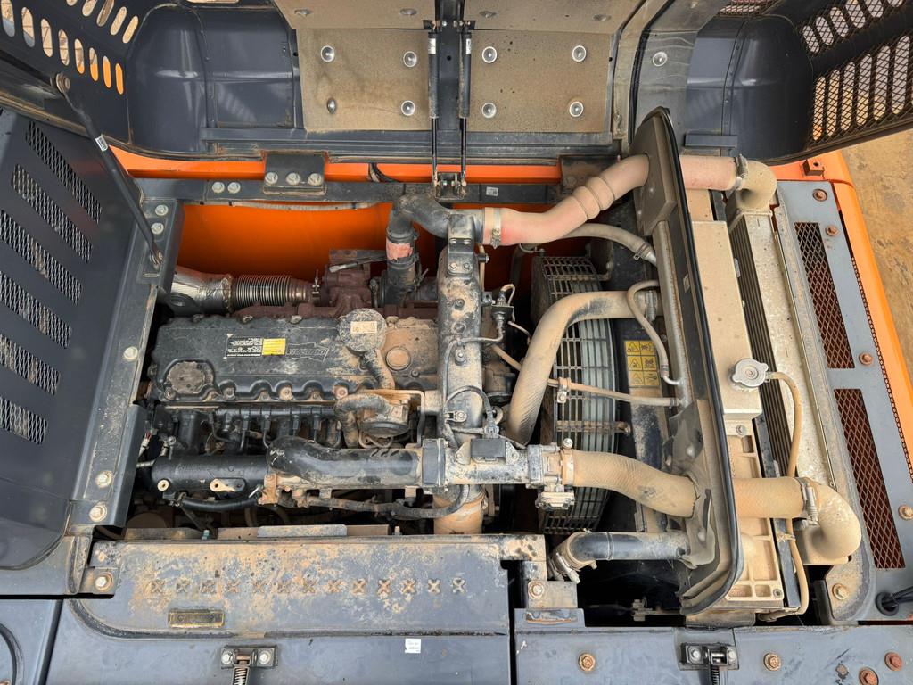 Doosan DX225LC-7