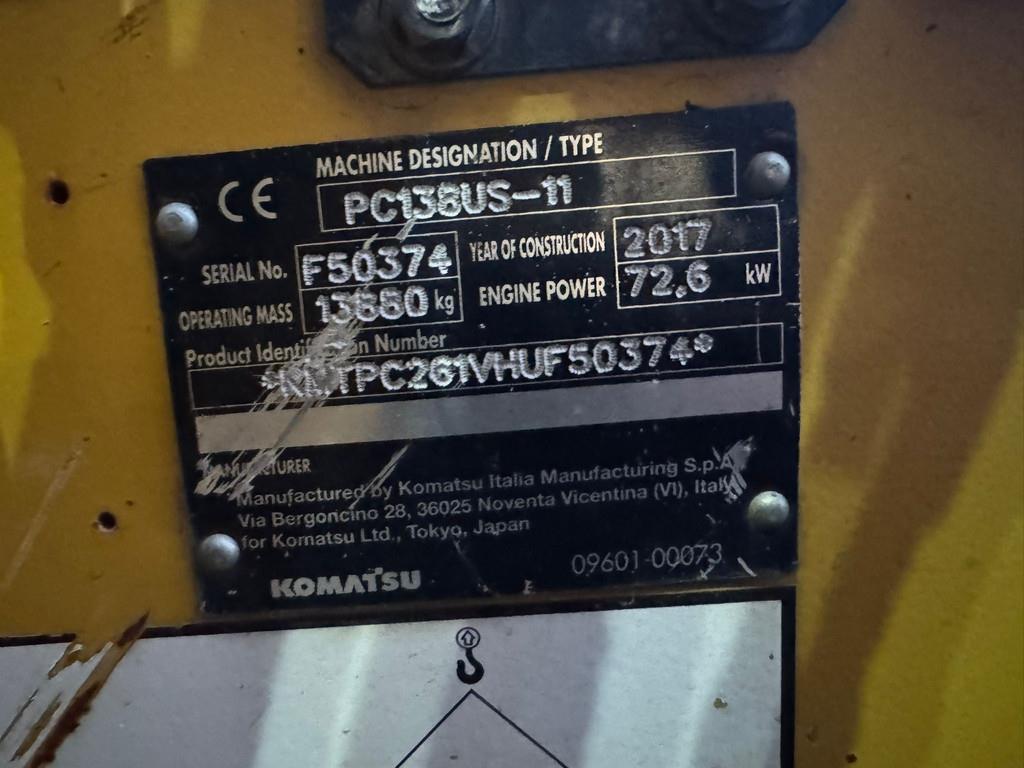 Komatsu PC138-11