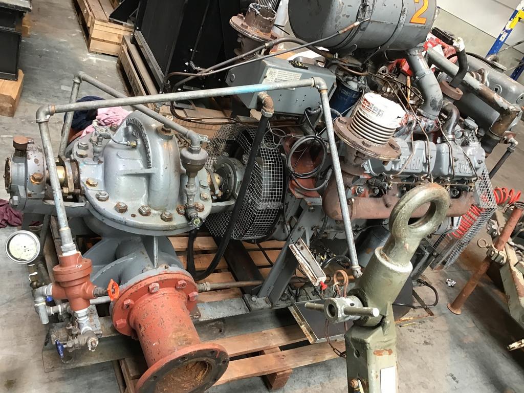 Ford 2802 E V8 POMPSET 550M3/H USED