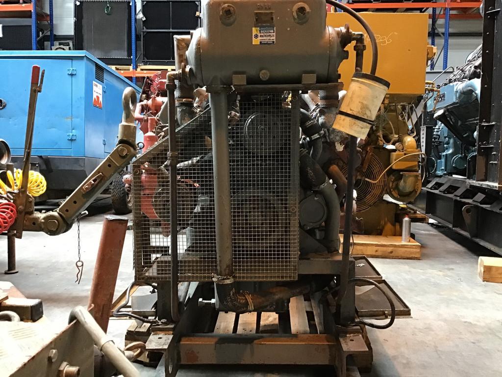 Ford 2802 E V8 POMPSET 550M3/H USED