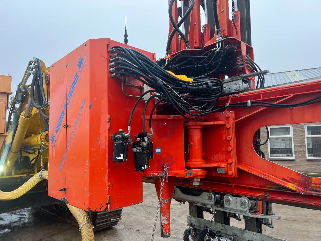 Komatsu PC290NLC-7K + Wimmer Jura Luna 3.100 Drill