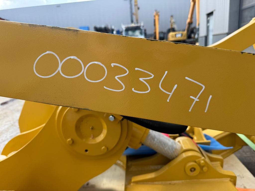 CAT D6 New Gen Ripper with 1 Cylinder