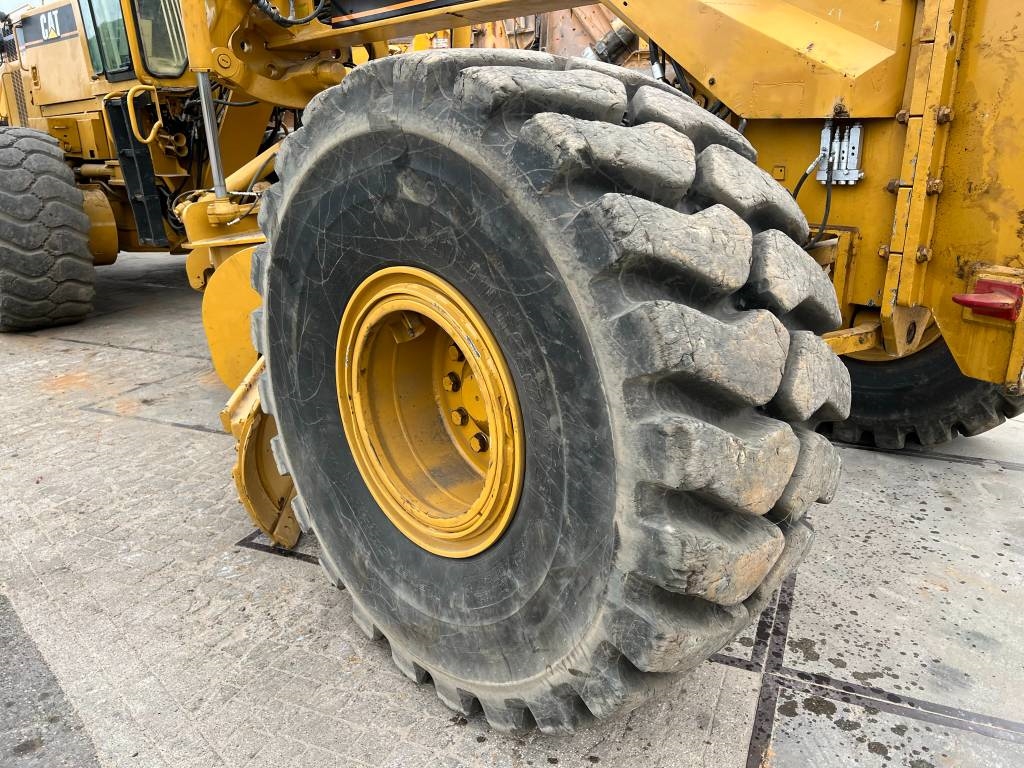 CAT 16H - 4 Tine Ripper / Good Overall Condition