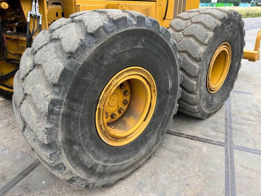 CAT 16H - 4 Tine Ripper / Good Overall Condition