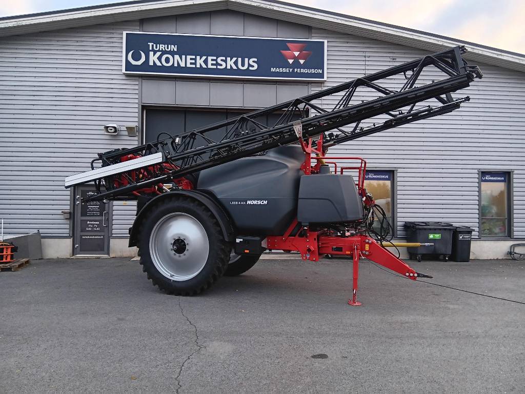 Horsch Leeb 4 AX 30 M