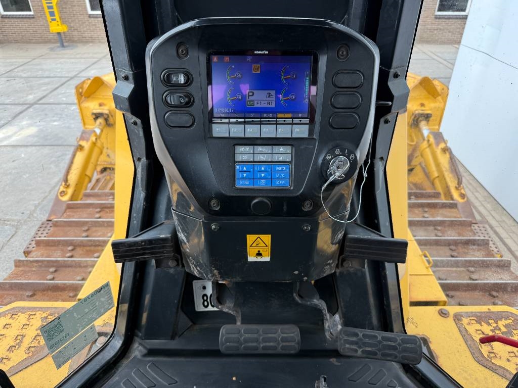 Komatsu D155AX-8 - German Machine / Ripper Valve / Camera