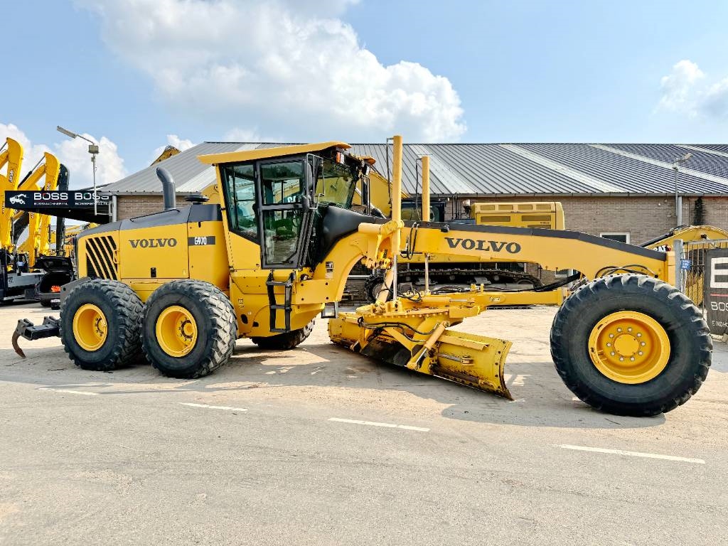 Volvo G970 - 3 Tine Ripper / EPA Certified