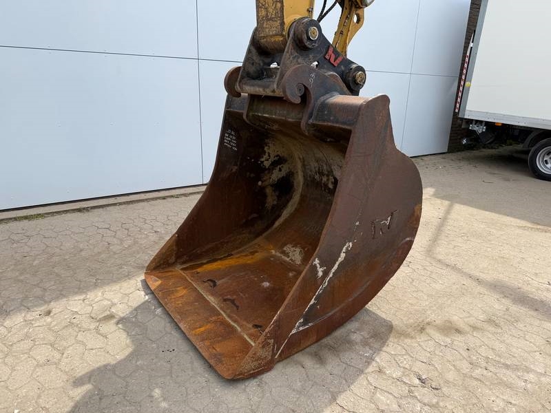 CAT M316F