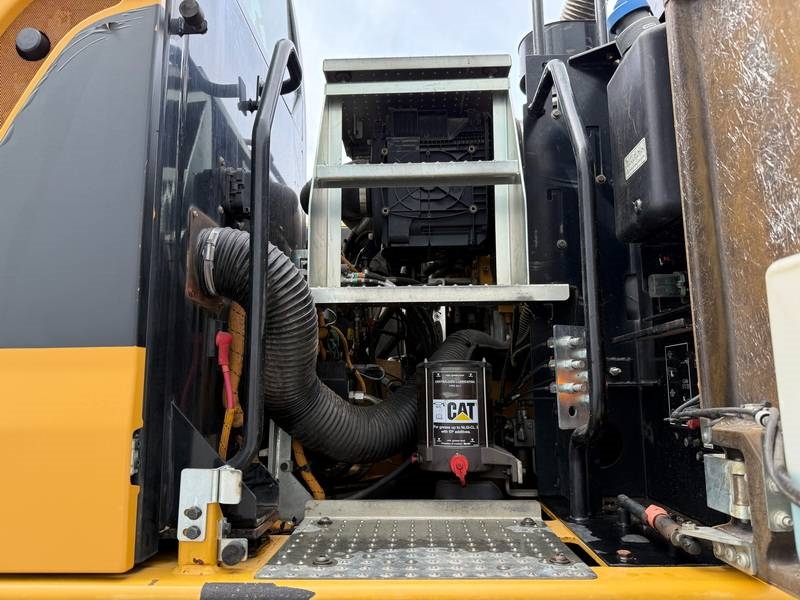 CAT M316F