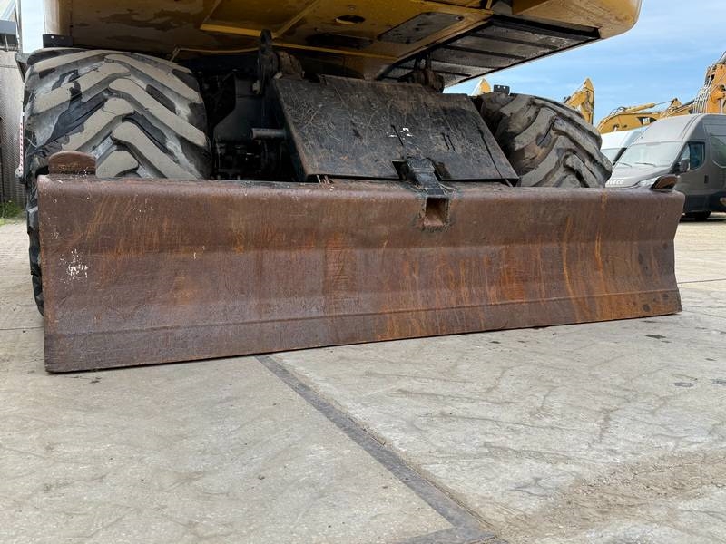 CAT M316F