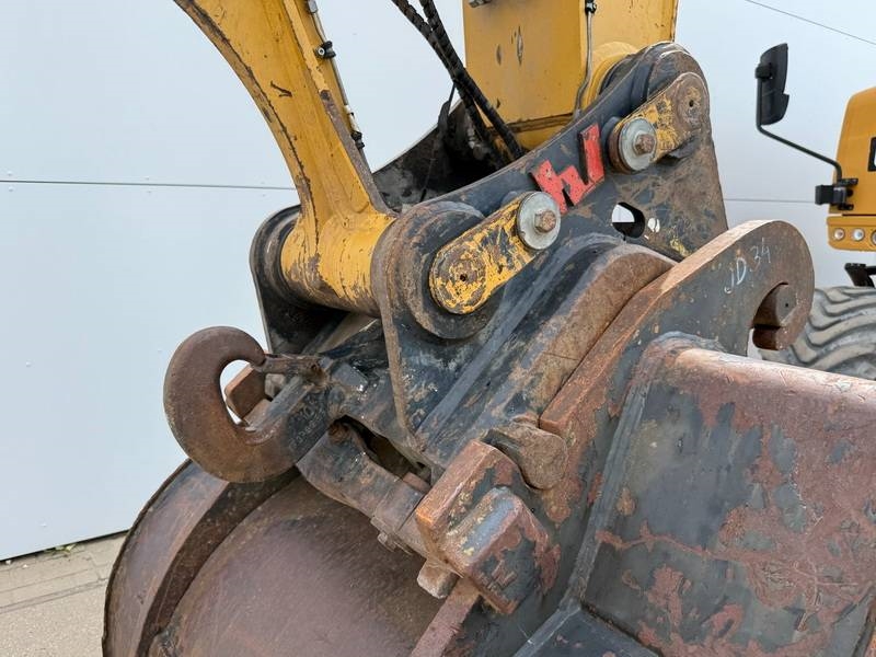 CAT M316F