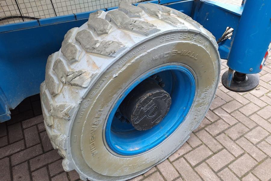 Holland Lift Megastar G320DL30 4WDS/N Diesel, 4x4x4 Drive, 34m