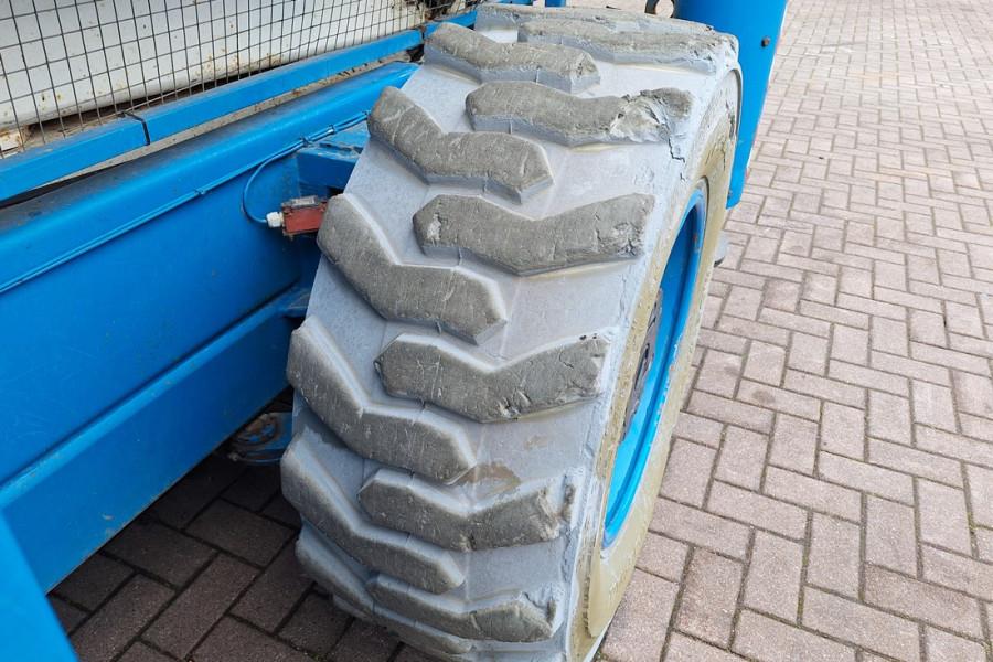 Holland Lift Megastar G320DL30 4WDS/N Diesel, 4x4x4 Drive, 34m