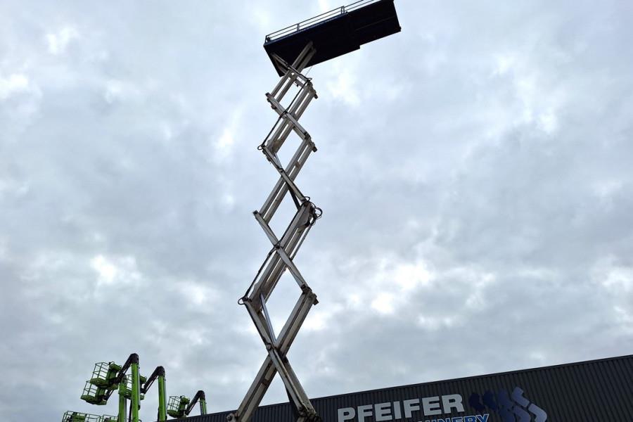 Holland Lift Megastar G320DL30 4WDS/N Diesel, 4x4x4 Drive, 34m