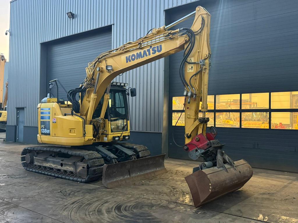 Komatsu PC138-11