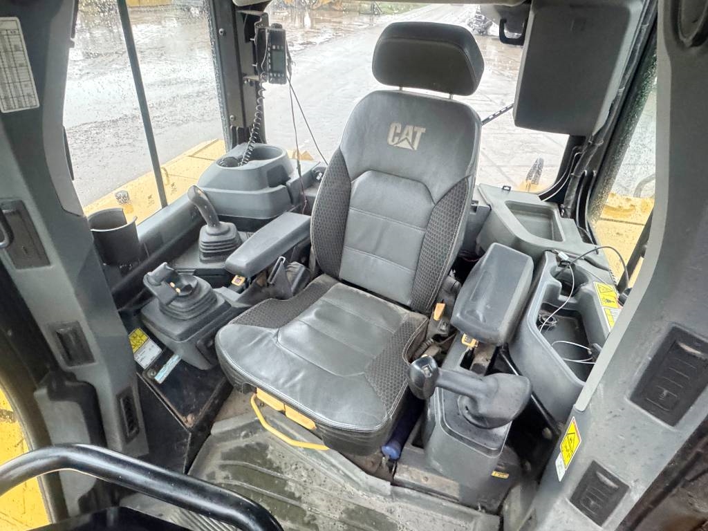 CAT D6 LGP Next Gen - CAT System One / Camera