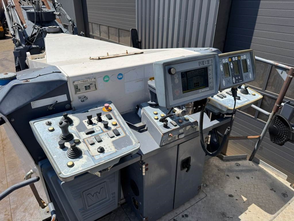 Wirtgen W210i