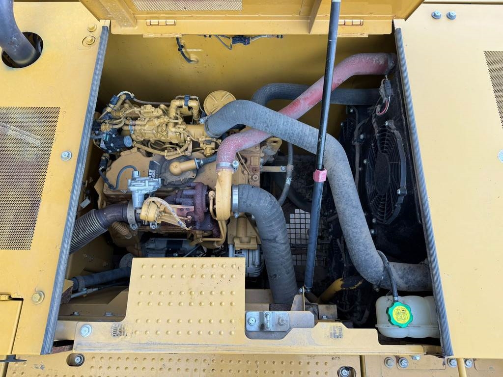 CAT 320GC