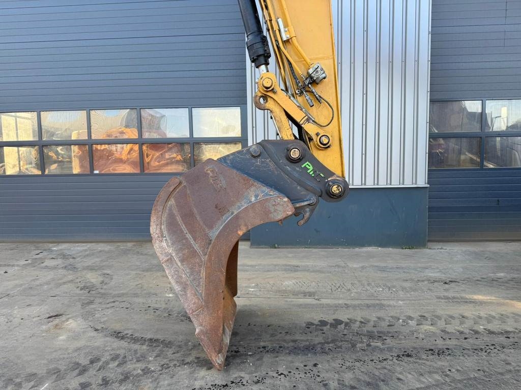 CAT 320GC