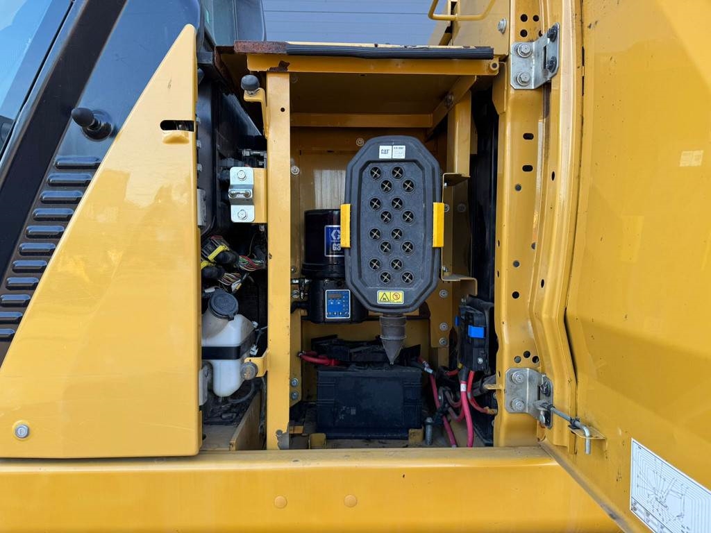 CAT 320GC