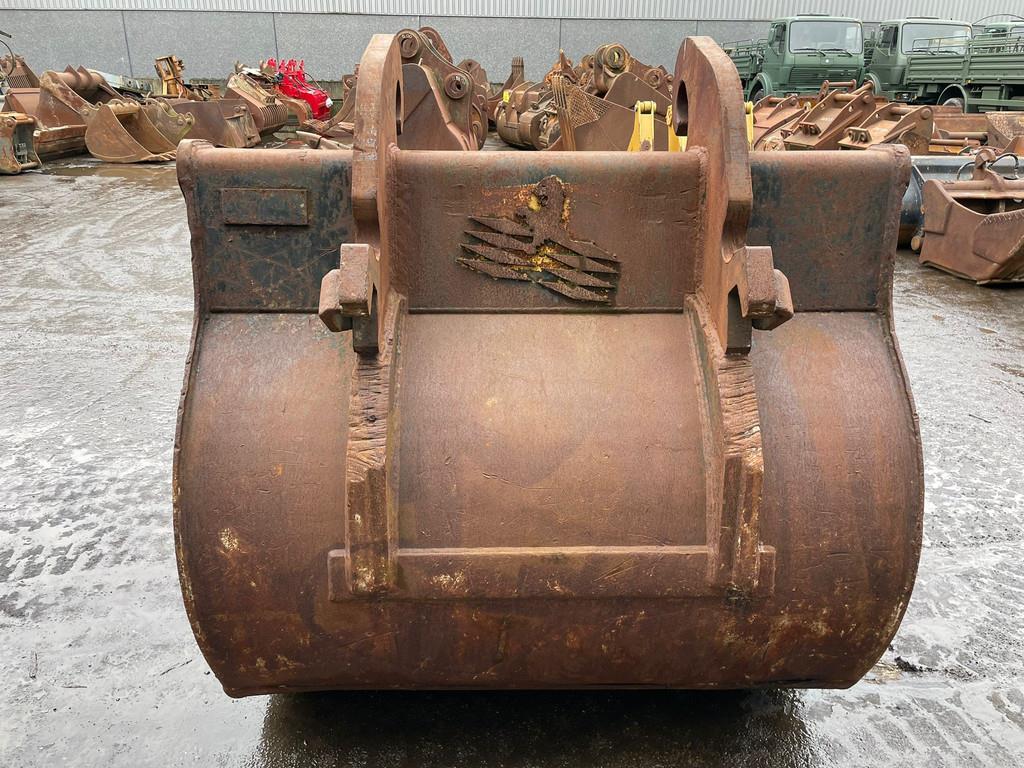 Verachtert Bucket with teeth